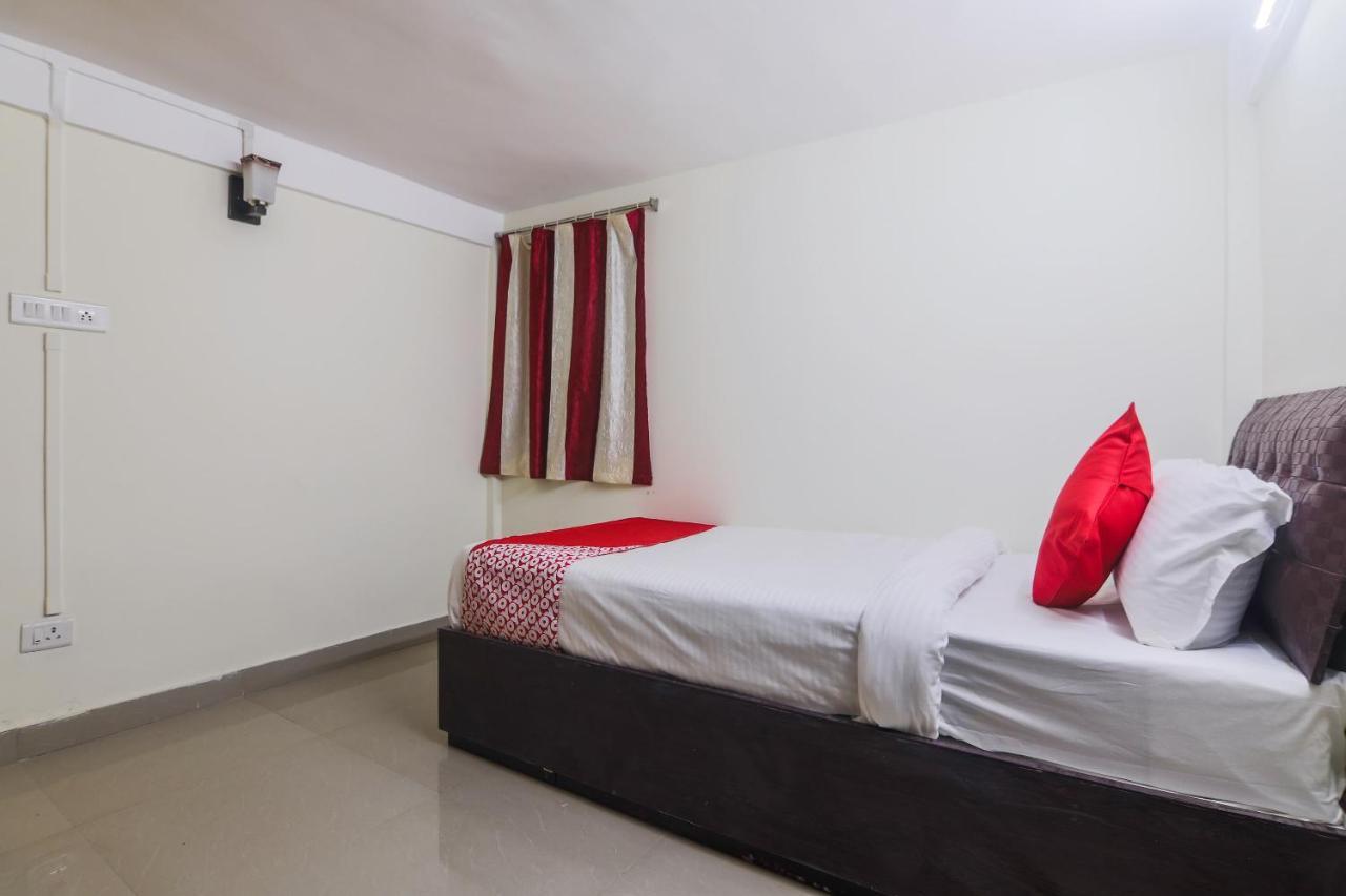 Oyo 18759 Nirvana Guest House Shillong Exteriör bild